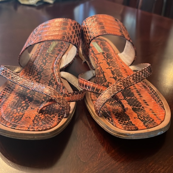 Louise et Cie Women’s slip on sandal animal print  leather size 8.5 - Picture 10 of 17